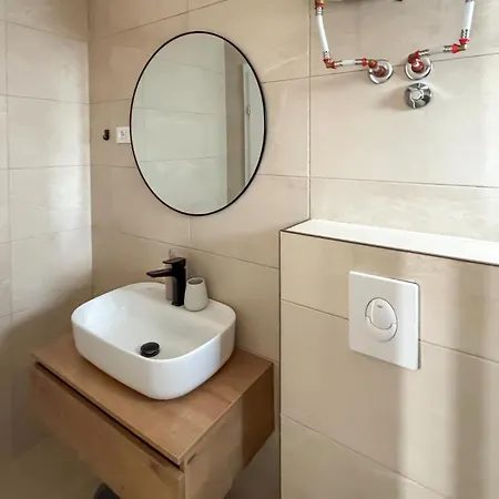 Apartmán Stunning In With House Sea View